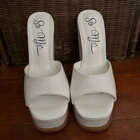 So Me White High Heels - Picture 2 of 5